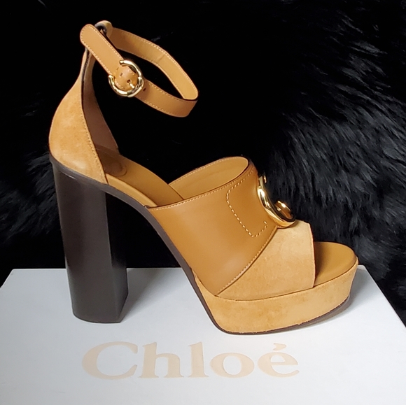 SOLD Chloé 'C' plaque platform sandals - Picture 2 of 12